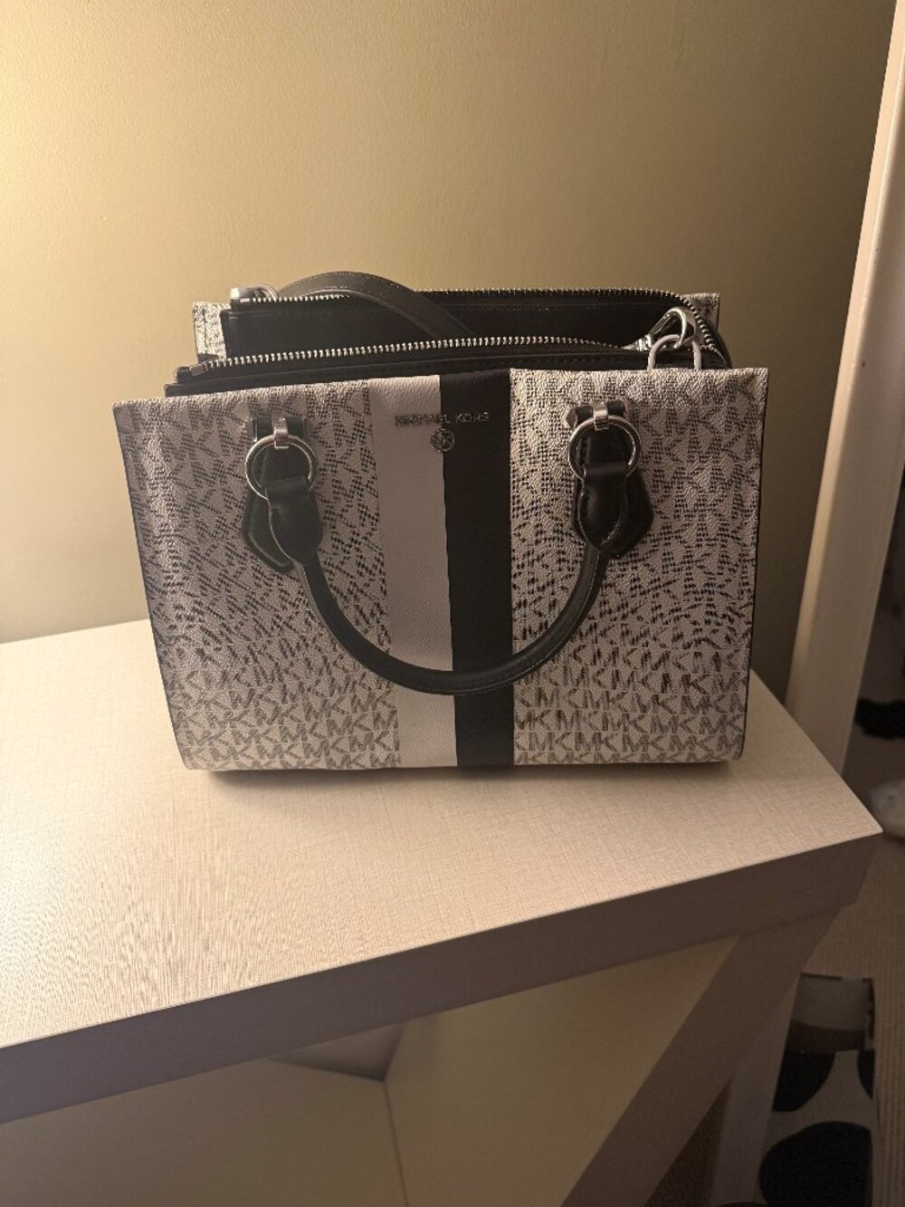 Black & White Michael Kors Bag
